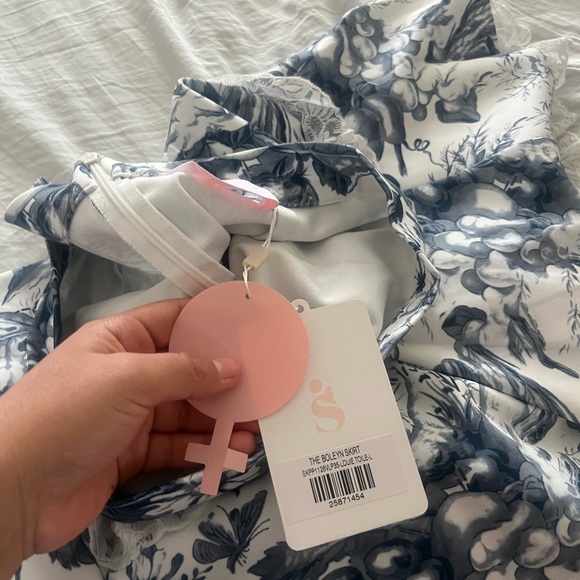 Selkie Boleyn Louie toile ruffled lace trim hem size L NWT - Picture 5 of 5